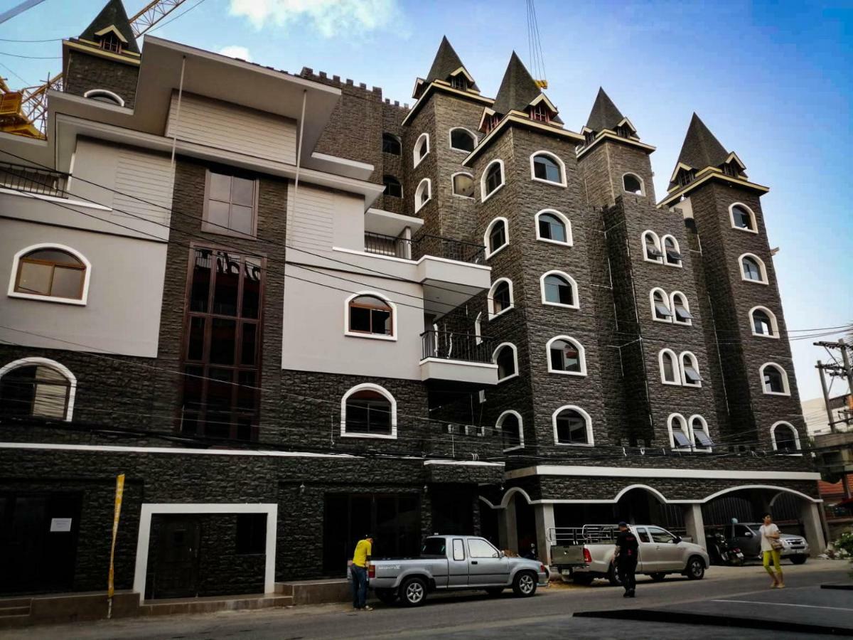Castle Suites Pattaya Kültér fotó